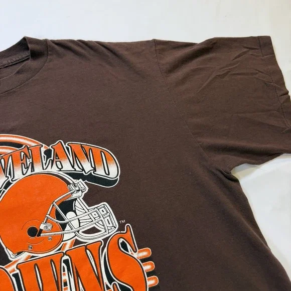 Cleveland Browns Trench T-Shirt Mens XL NFL Football Graphic Tee VINTAGE 1990's - Picture 7 of 14
